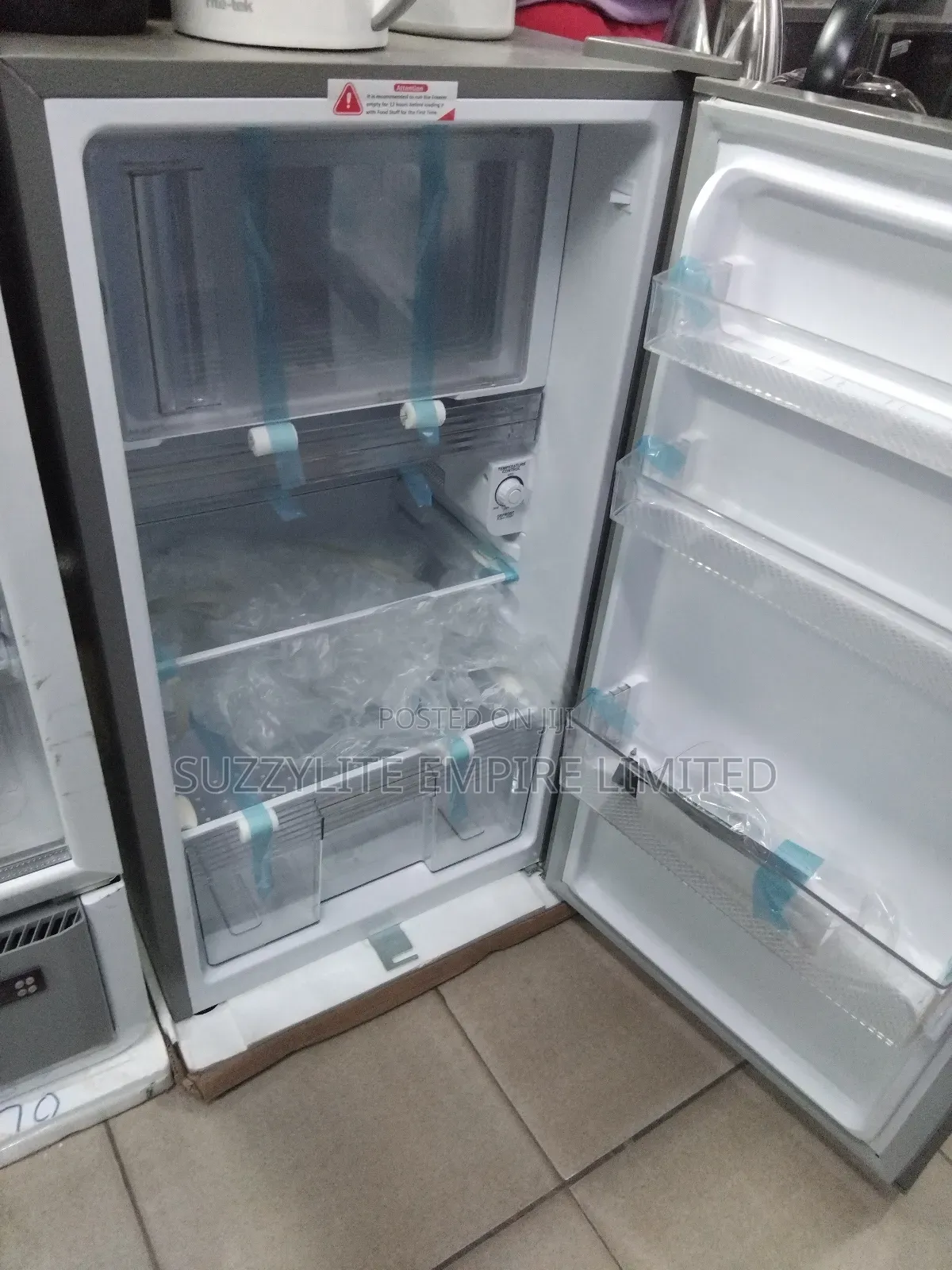 Scanfrost Fridge 180 Liters