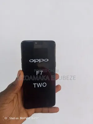 Oppo F7 128 GB Blue
