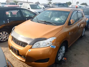 Toyota Matrix 2011 Yellow