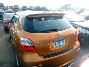 Toyota Matrix 2011 Yellow