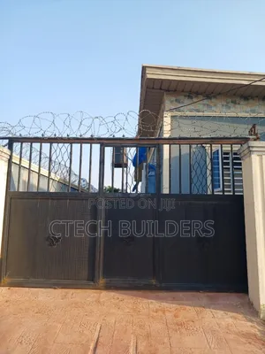2bdrm Block of Flats in Benin City for sale