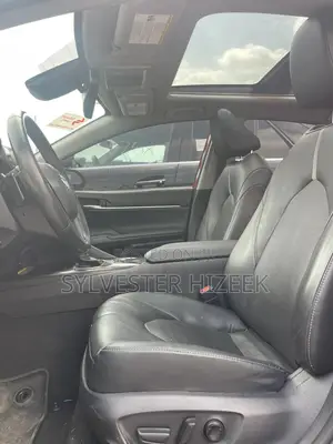 Toyota Camry XSE 2021 Red