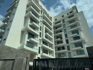 Furnished 3bdrm Apartment in Banana Island for sale