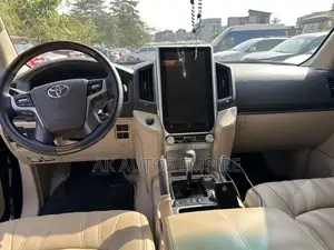 Toyota Land Cruiser 5.7 V8 VXR 2019 Black