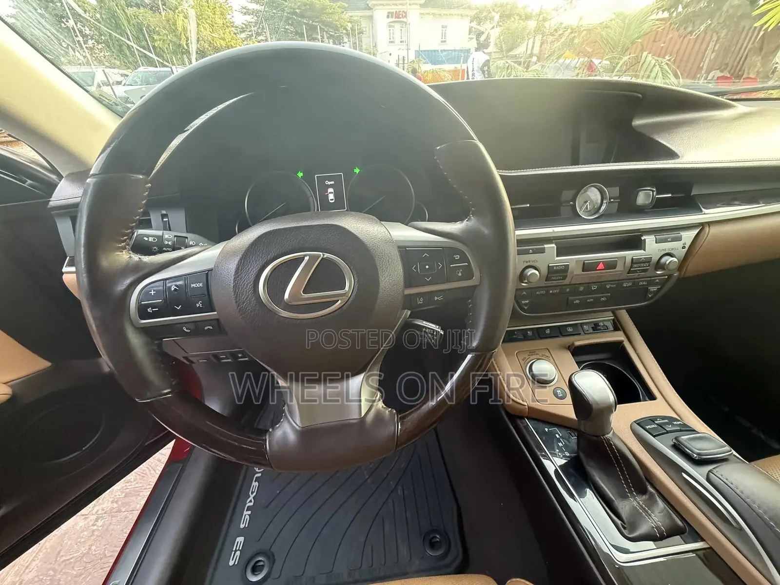 Lexus ES 250 2016 Red