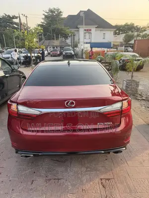 Lexus ES 250 2016 Red