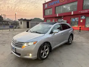 Toyota Venza AWD 2011 Silver
