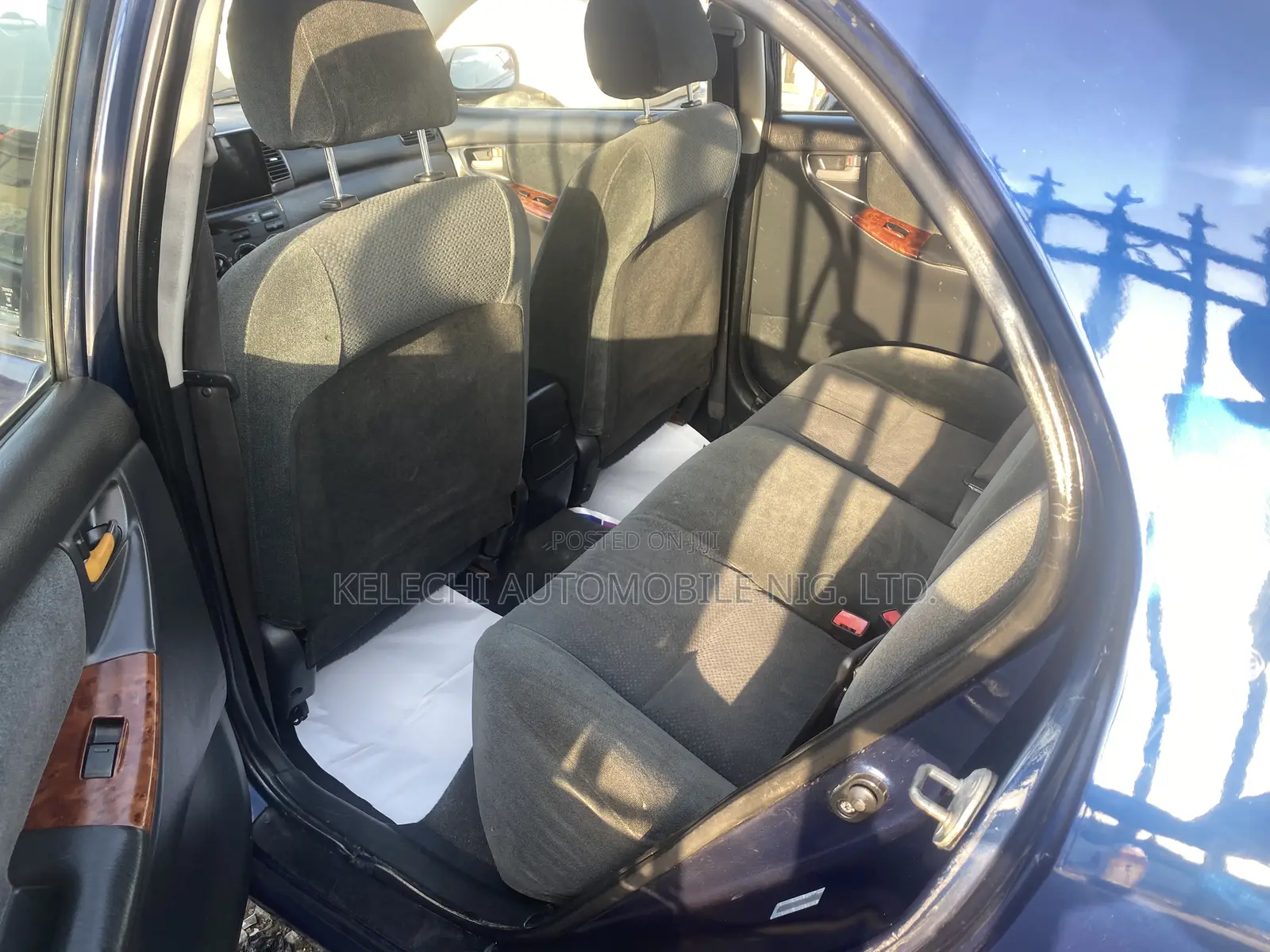 Toyota Corolla LE 2004 Blue