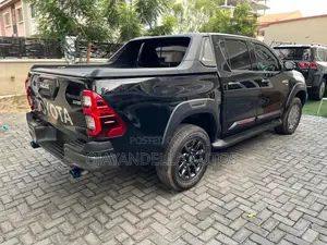 New Toyota Hilux 2026 Black
