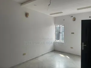 3bdrm Apartment in Valleyview Estate for rent