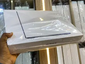 New Laptop Apple MacBook Air 2022 M2 16GB Apple M2 SSD 512GB