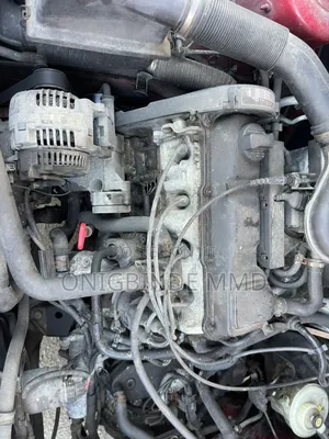 Volkswagen Golf 1.6 2000 Red