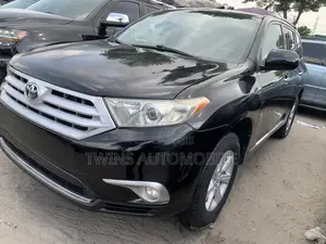 Toyota Highlander Limited 3.5l 4WD 2013 Black