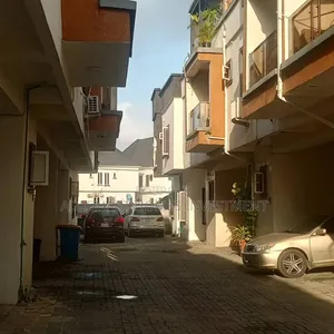 1bdrm Shared Apartment in Lekki County, for rent