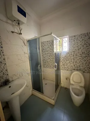 1bdrm Shared Apartment in Osapa London Lekki for rent