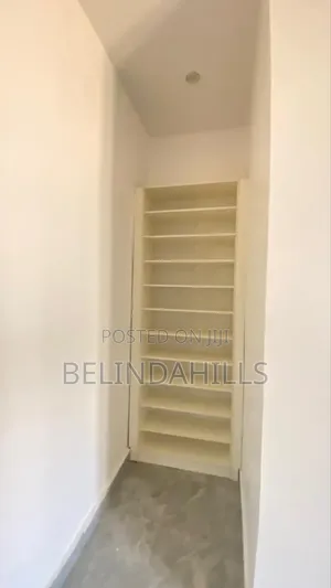 4bdrm Townhouse / Terrace in Jahi for rent