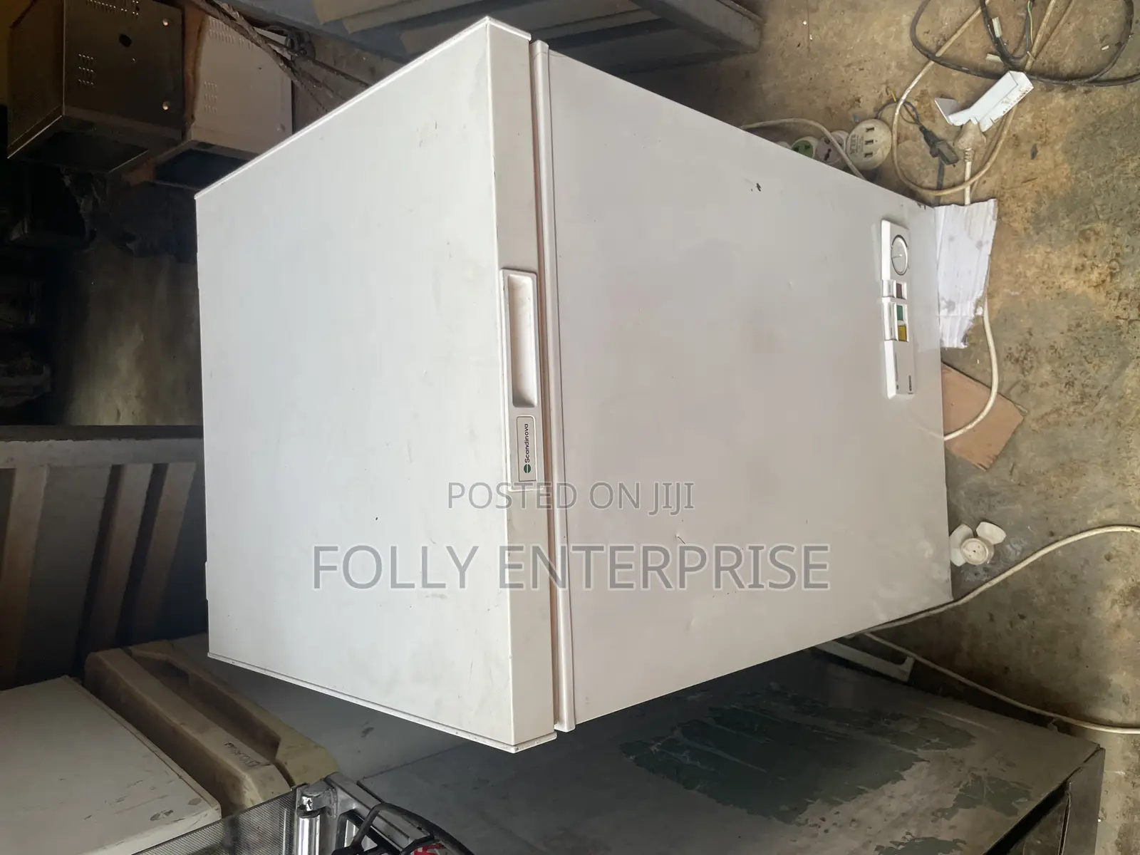 100litres Low Voltage Chest Freezer With Basket