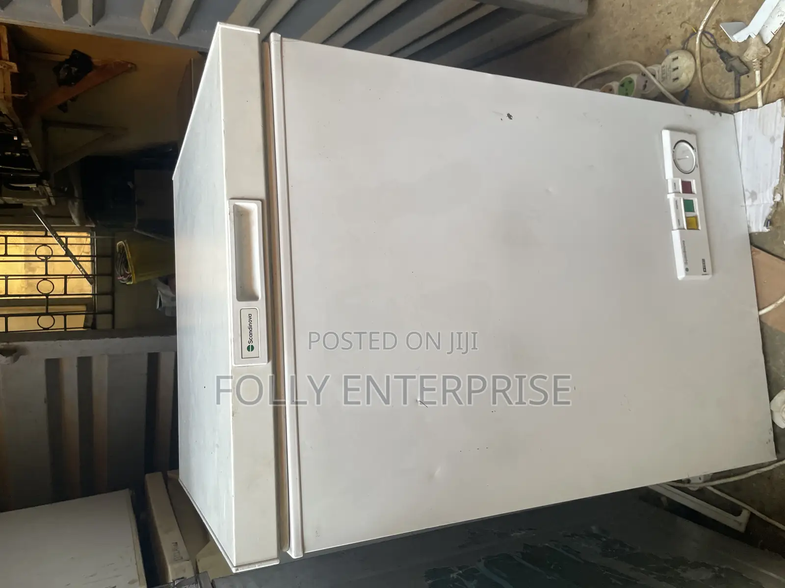100litres Low Voltage Chest Freezer With Basket