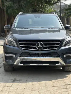 Mercedes-Benz M Class ML350 4dr SUV (3.5L 6cyl 7A) 2014 Gray