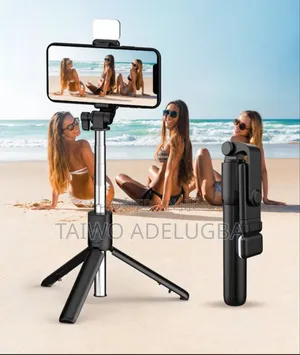 Selfie Stick With Light