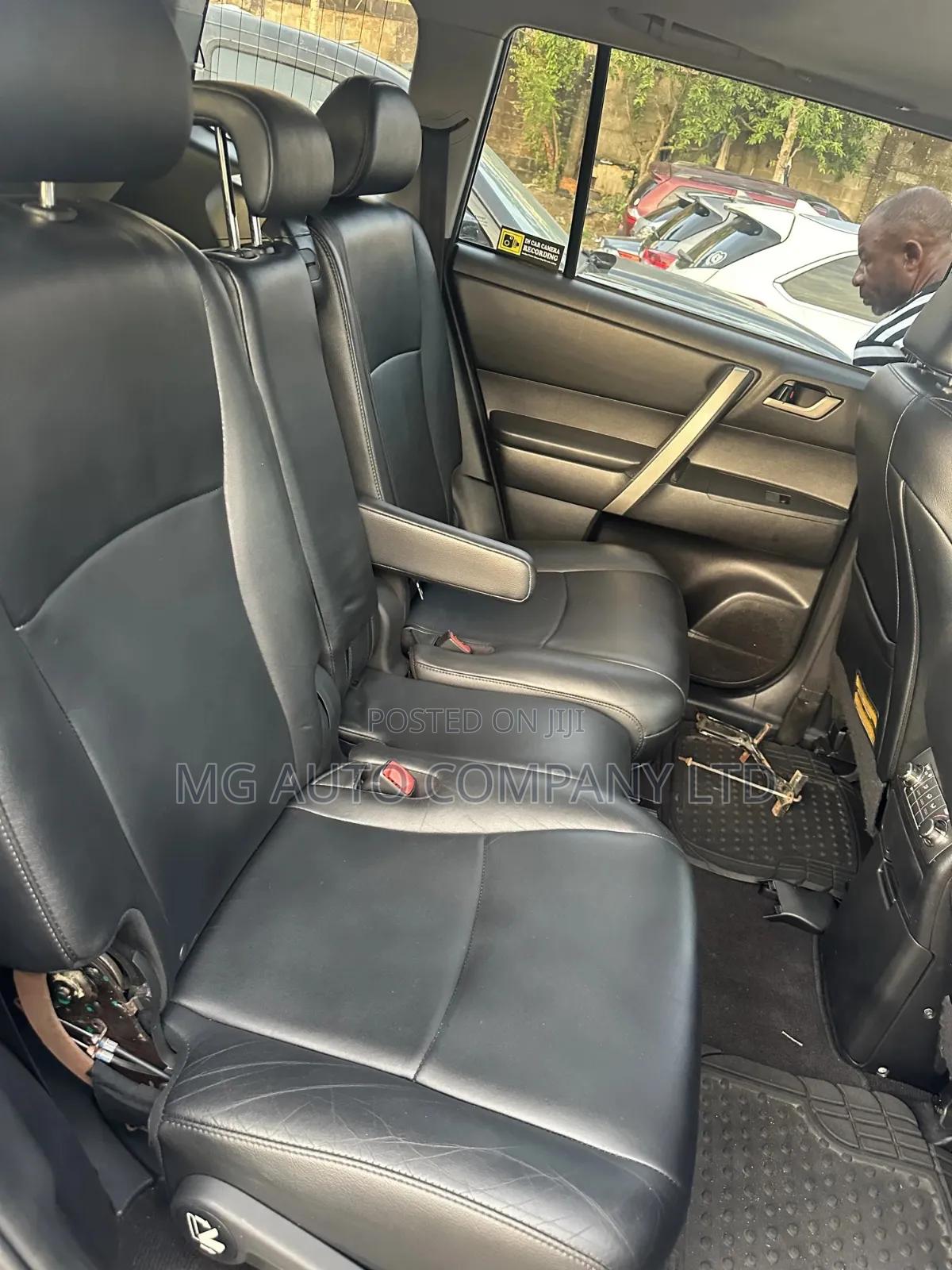 Toyota Highlander SE 3.5L 4WD 2013 Gray