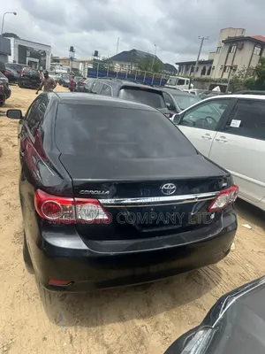 Toyota Corolla LE 4dr Sedan (1.8L 4cyl 4A) 2012 Black