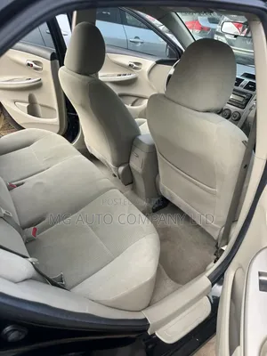 Toyota Corolla LE 4dr Sedan (1.8L 4cyl 4A) 2012 Black