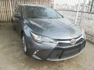 Toyota Camry 2016 Gray