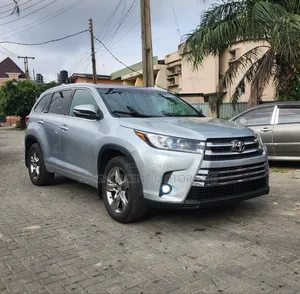 Toyota Highlander Limited Platinum 4x4 V6 (3.5L 6cyl 8A) 2018 Silver