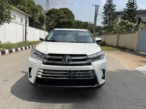 Toyota Highlander Limited V6 4x2 (3.5L 6cyl 6A) 2016 White