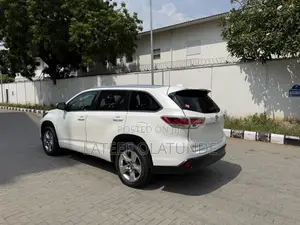 Toyota Highlander Limited V6 4x2 (3.5L 6cyl 6A) 2016 White