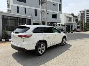 Toyota Highlander Limited V6 4x2 (3.5L 6cyl 6A) 2016 White