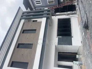 Mini Flat in Greenland Estate Off for rent