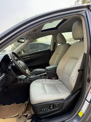 Lexus ES 350 FWD 2014 Gray
