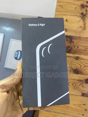 New Samsung Galaxy Z Flip7 256 GB Red
