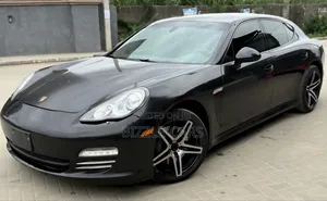 Porsche Panamera 4 2012 Black