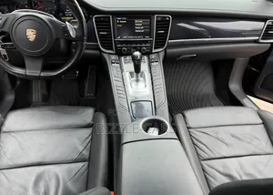 Porsche Panamera 4 2012 Black