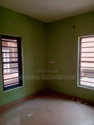 2bdrm Apartment in Ologuneru for rent