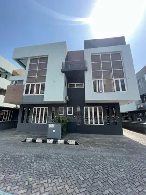 5bdrm Duplex in Osapa London for sale