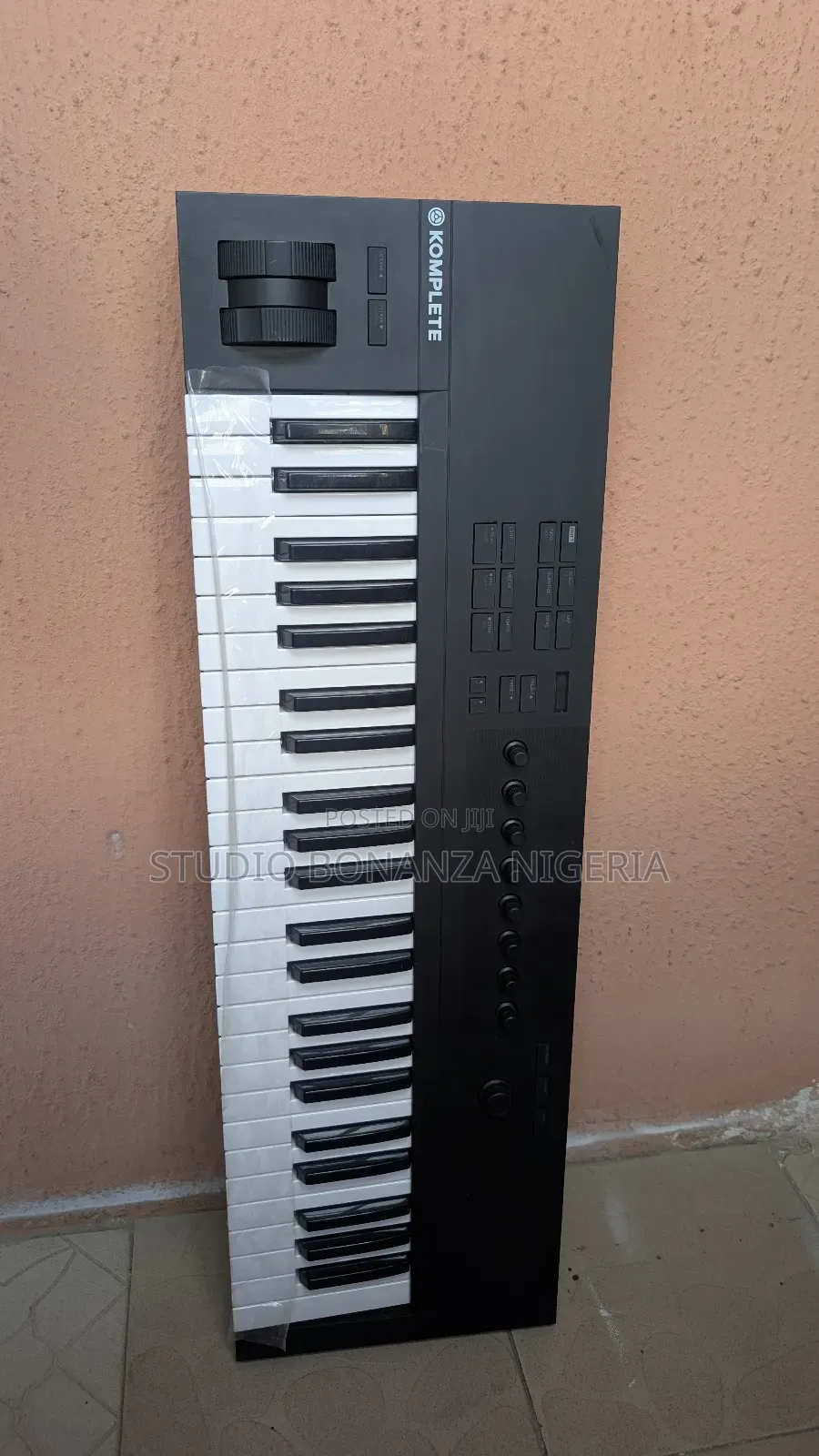Komplete Kontrol A49 Studio Midi Keyboard
