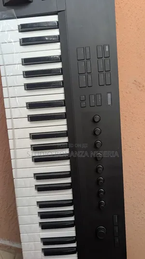 Komplete Kontrol A49 Studio Midi Keyboard