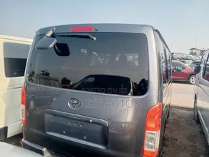 Toyota HiAce 2012 Grey
