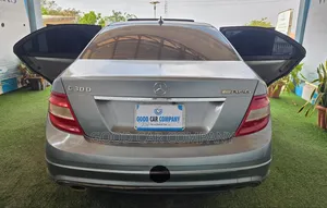Mercedes-Benz C300 2008 Gold