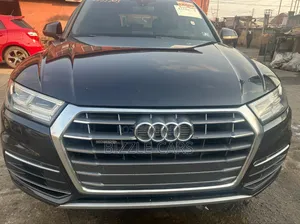 Audi Q5 2.0T Tech Premium AWD quattro 2018 Black
