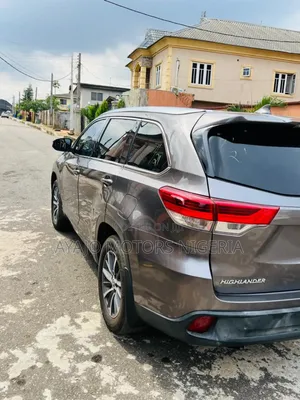Toyota Highlander 2017 Brown