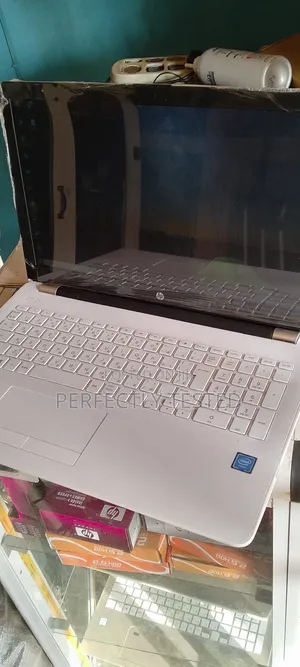 Laptop HP 15 8GB Intel Celeron HDD 320GB