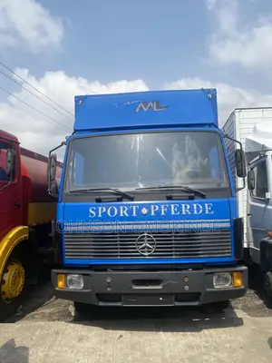 Mercedes Benz 814 Containerbody