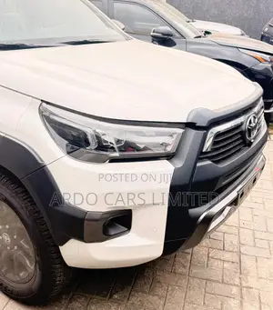 New Toyota Hilux 2025 Black
