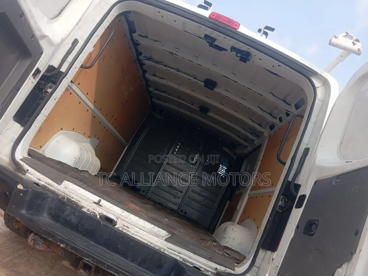 Nissan NV200 2017 White