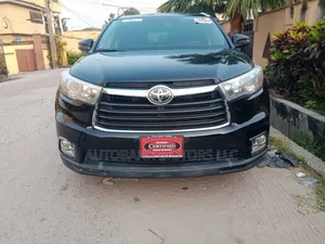 Toyota Highlander Limited Platinum 4dr SUV AWD (3.5L 6cyl 6A) 2015 Gray